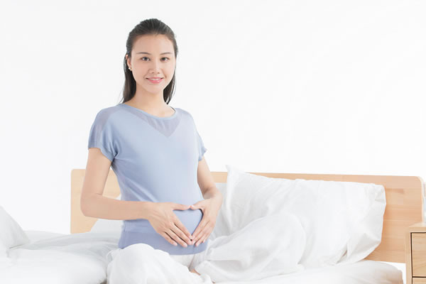 在懷孕早期準(zhǔn)媽怎么才能知道男寶女寶？測(cè)孩子性別有哪些法子？(圖1)