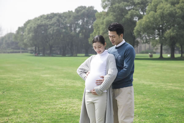 懷孕后前期孕媽怎么辨別男孩女孩？有哪些方法？(圖1)